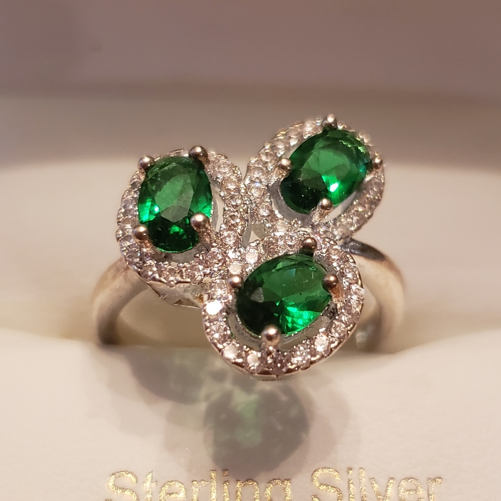 SIZE 7 RING